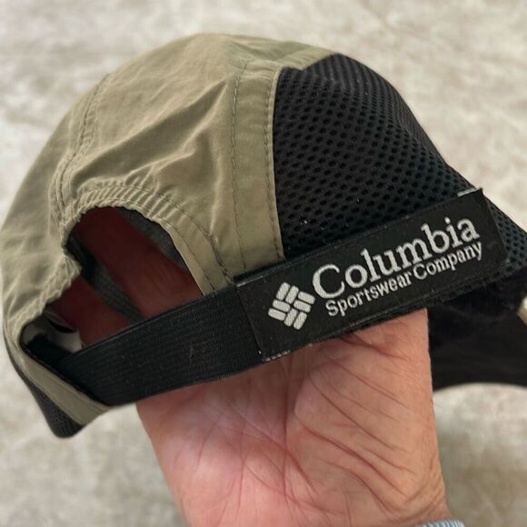 COLUMBIA Khaki & Black Hat - Picture 3 of 5